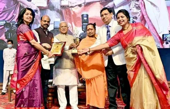 Suresh Singh Bhadoria with central ministers panel trophy ceremony